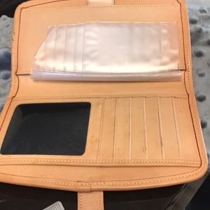 Dooney & Bourke Bags - Vintage Dooney & Bourke Wallet Dooney & Bourke Bags - Vintage Dooney & Bourke Wallet